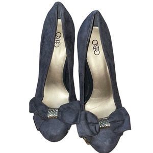 •CATO• Grey/Gold trim bow chunky heels size 7 in EUC